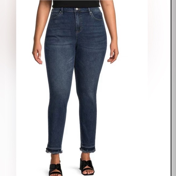 VINCE CAMUTO Skinny Ankle Jeans - Picture 1 of 14